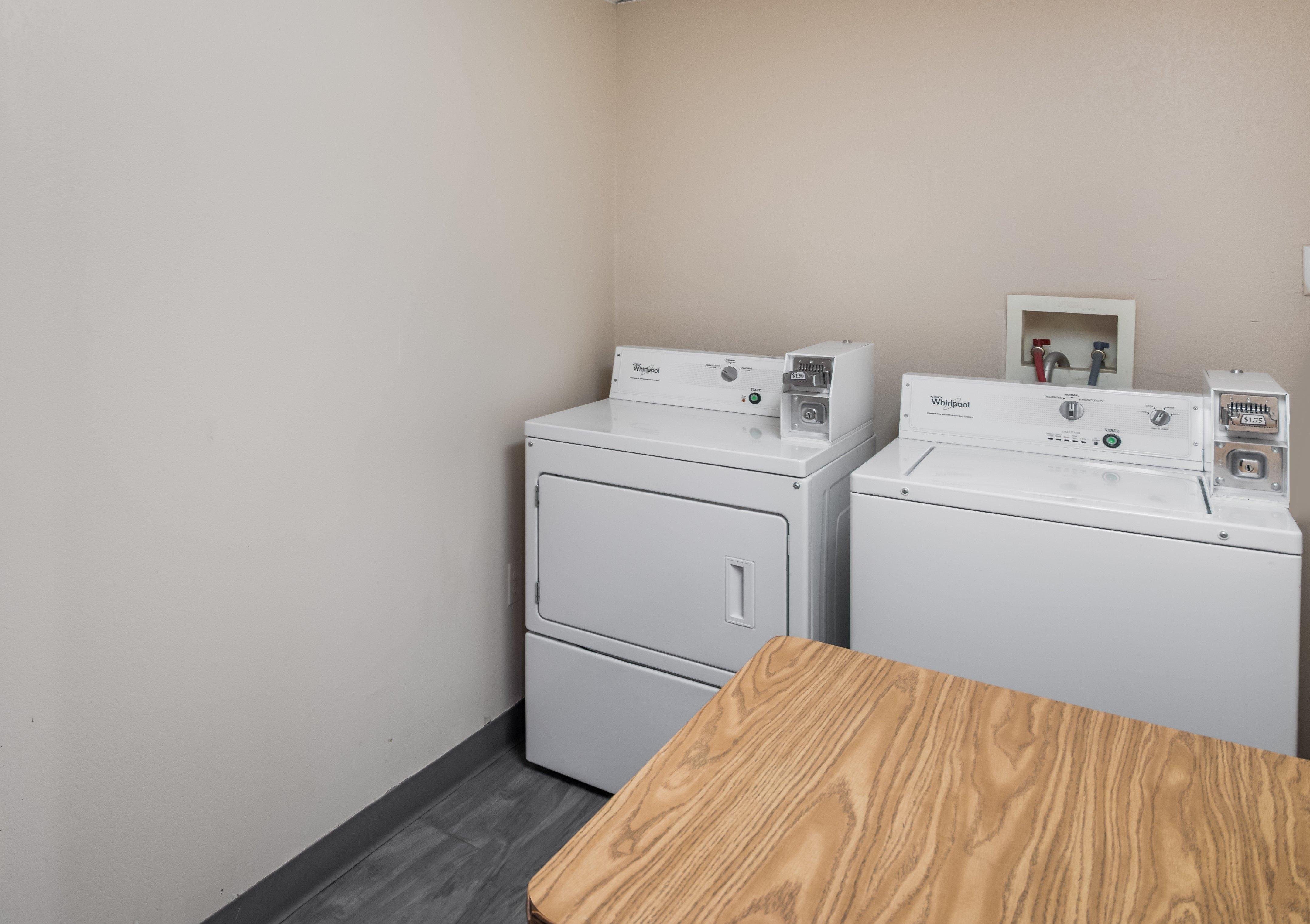 Red Roof Inn & Suites Austin East - Manor Luaran gambar