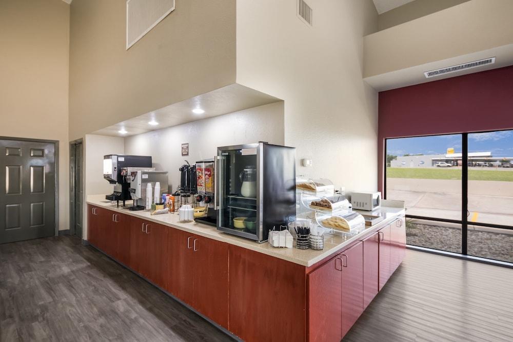 Red Roof Inn & Suites Austin East - Manor Luaran gambar
