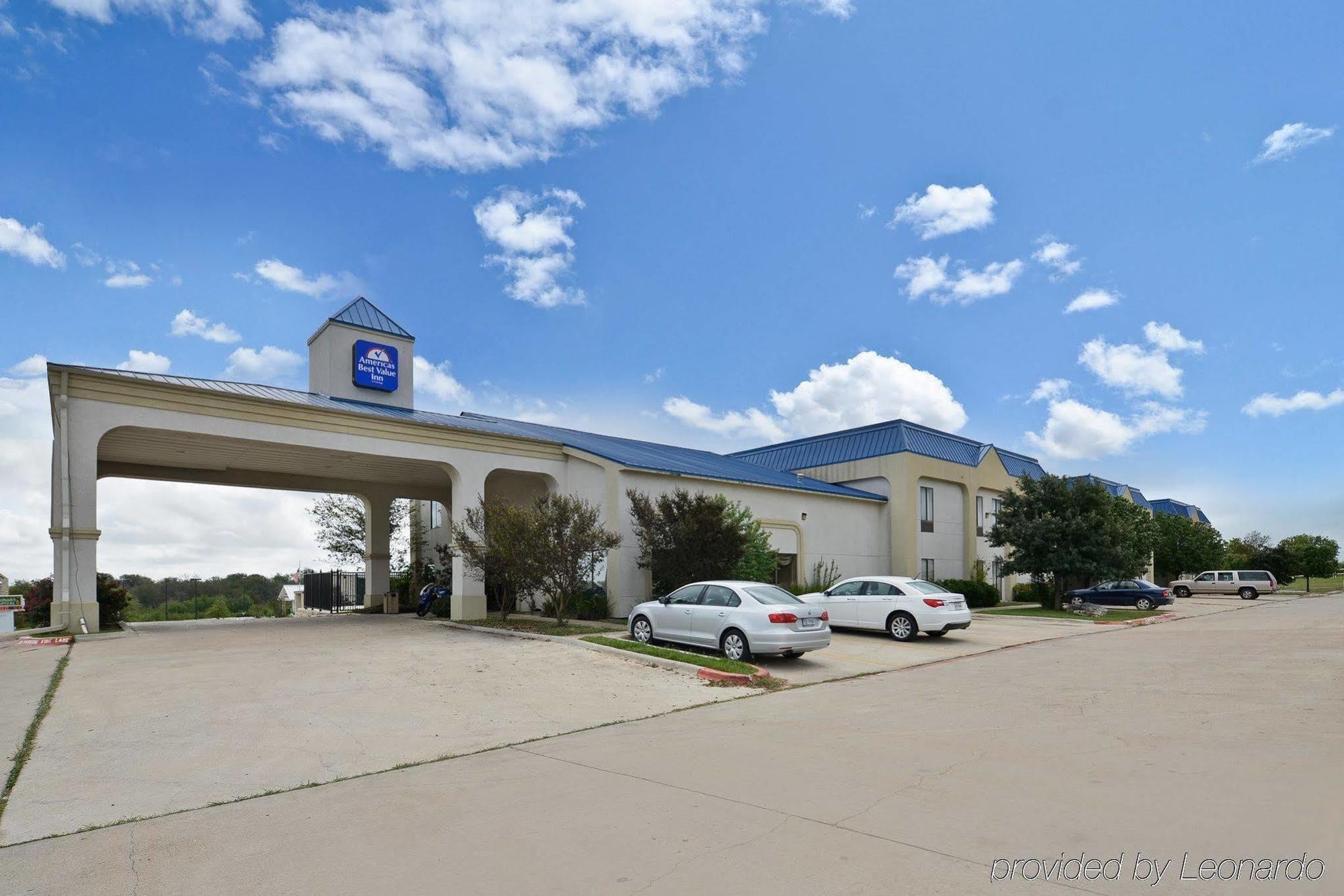 Red Roof Inn & Suites Austin East - Manor Luaran gambar
