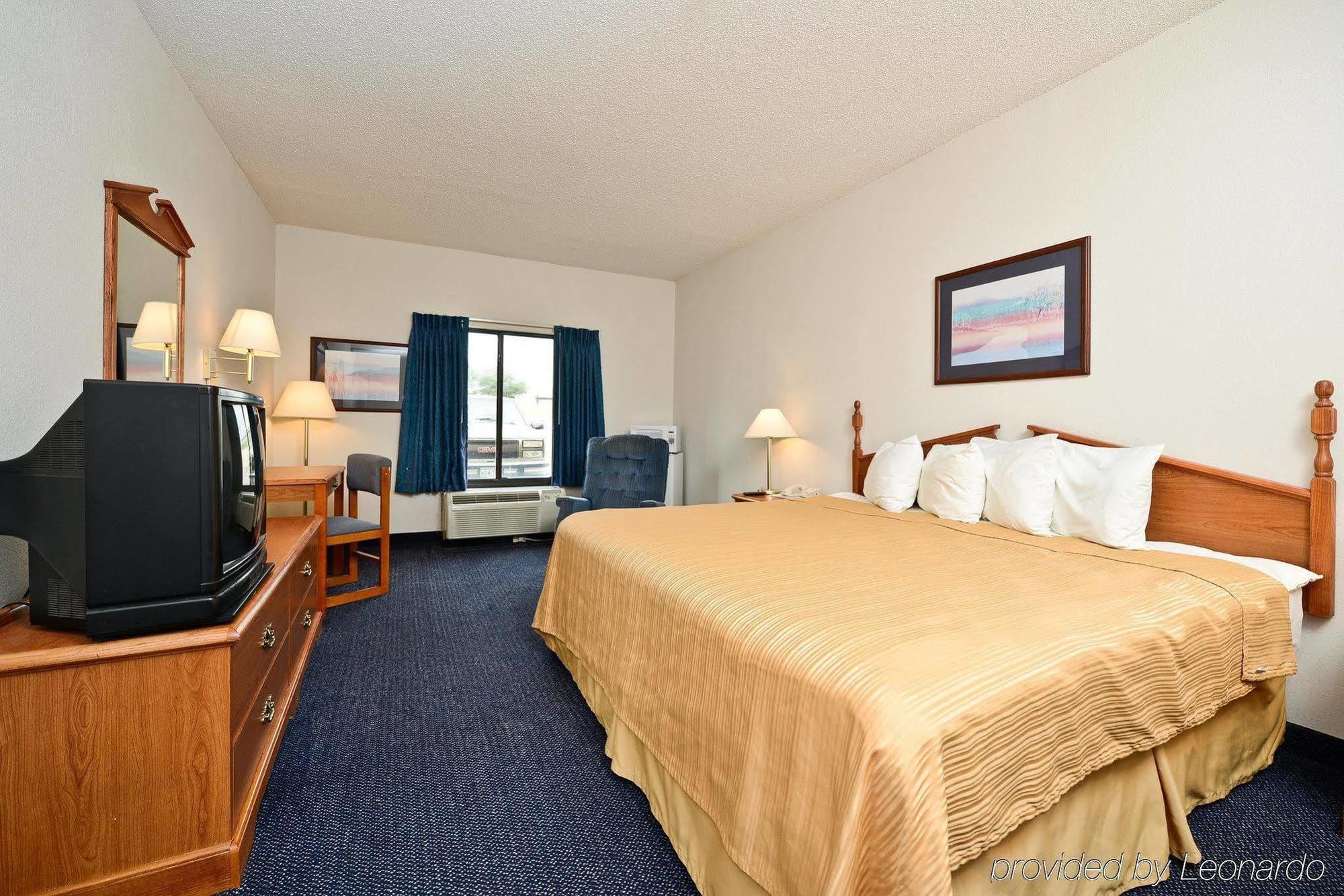 Red Roof Inn & Suites Austin East - Manor Bilik gambar